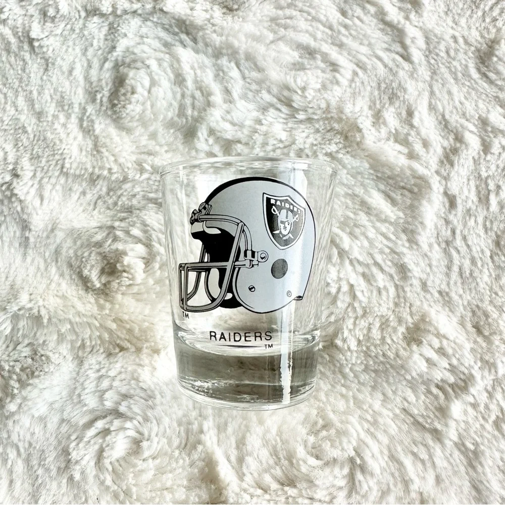 Vintage Oakland Raiders Shot Glass Shooter Las Vegas Helmet Collectible Hunter